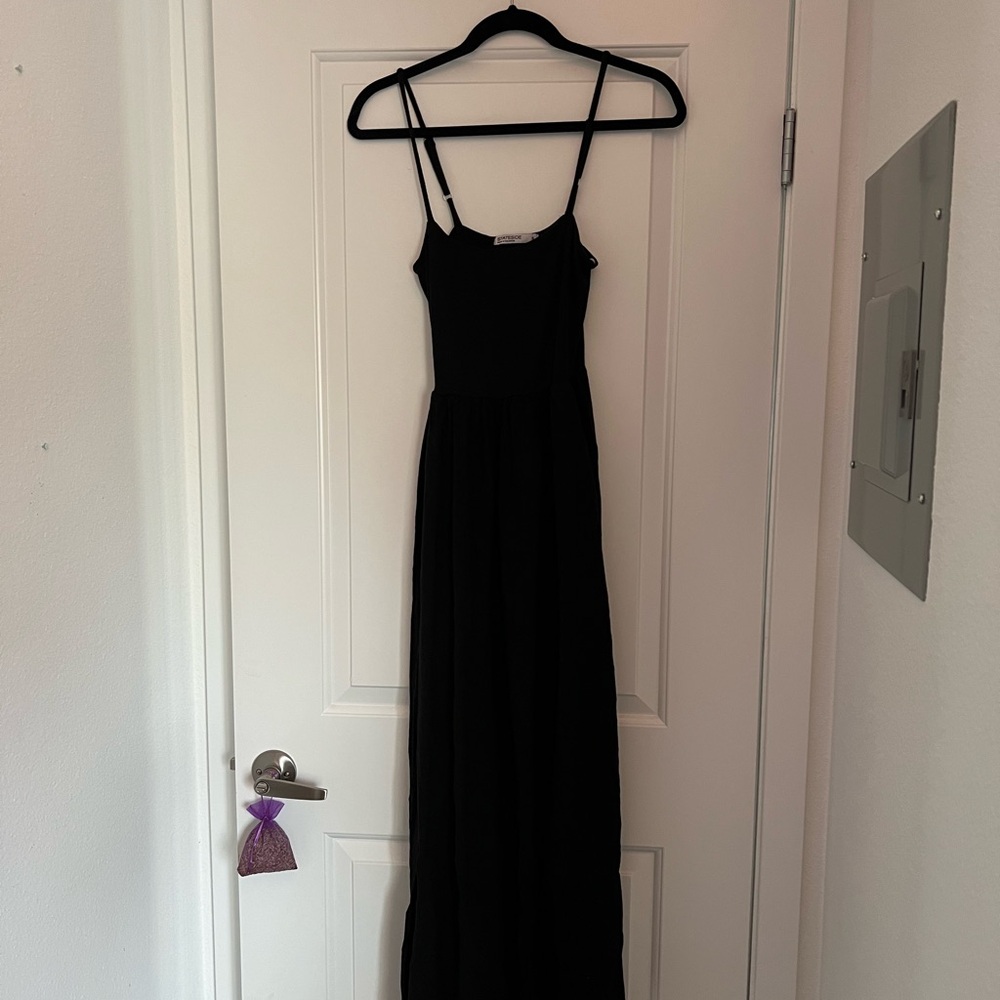 Elegant Black Linen Maxi Dress